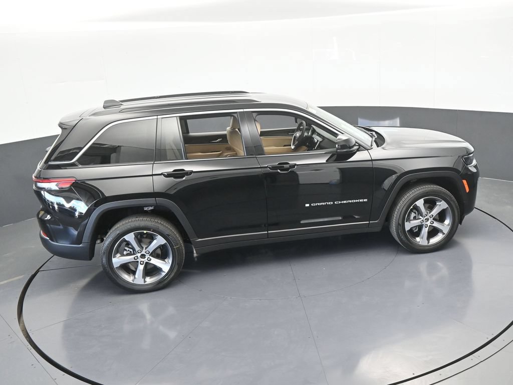 Used 2026 Jeep Grand Cherokee Limited RWD image 44