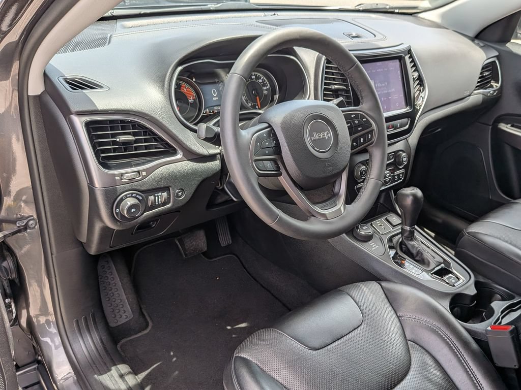 Used 2022 Jeep Cherokee Limited w/ Elite Package AWD/4WD image 35