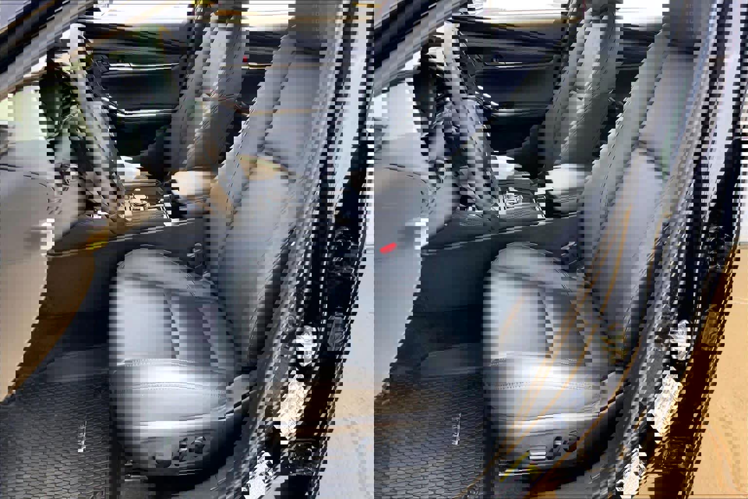 Used 2025 MAZDA MAZDA3 s image 8