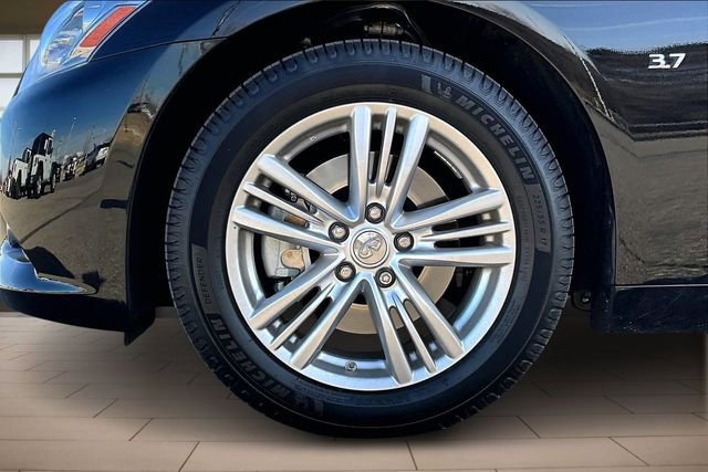 Used 2015 INFINITI Q40 w/ Navigation Package image 9