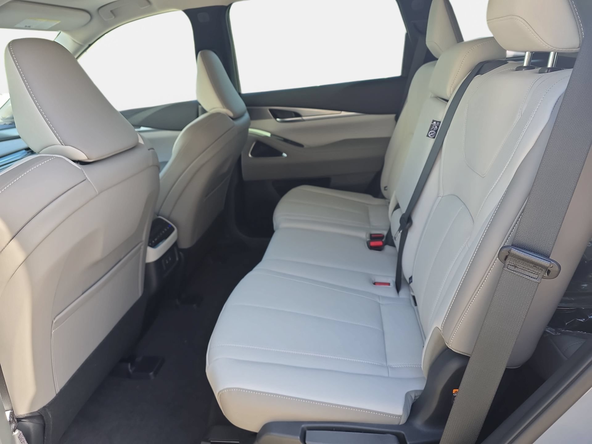 New 2027 INFINITI QX60 Luxe w/ Cargo Package FWD image 14