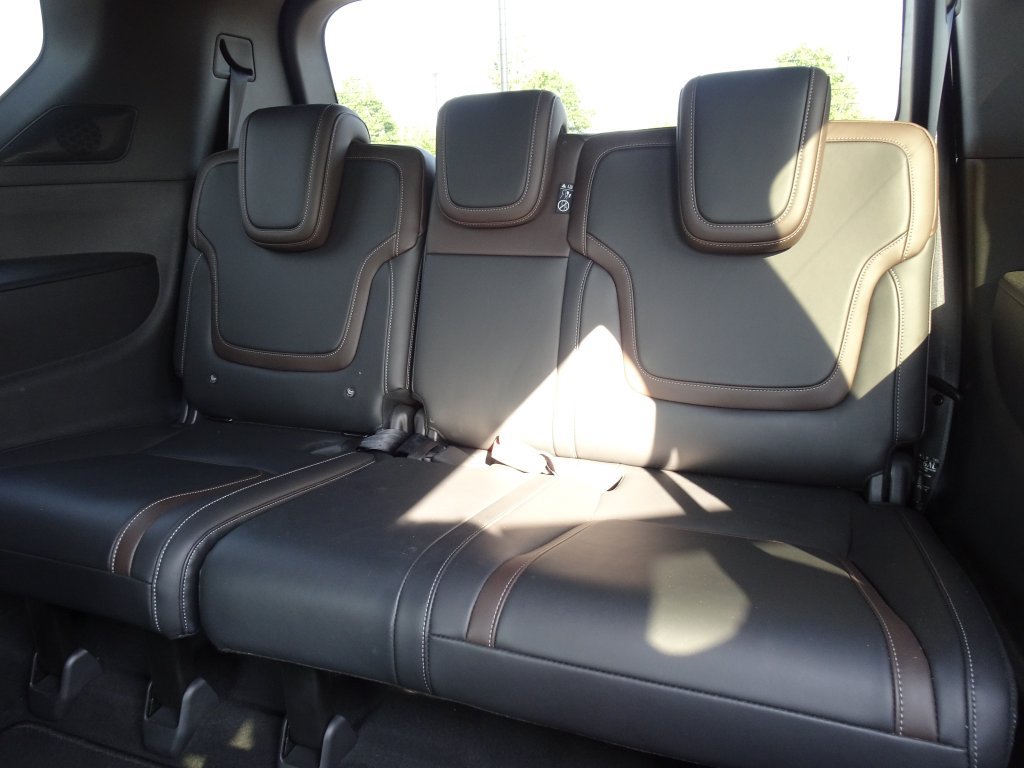 Used 2025 Nissan Armada SL w/ Captain's Chari Seat Package AWD/4WD image 17