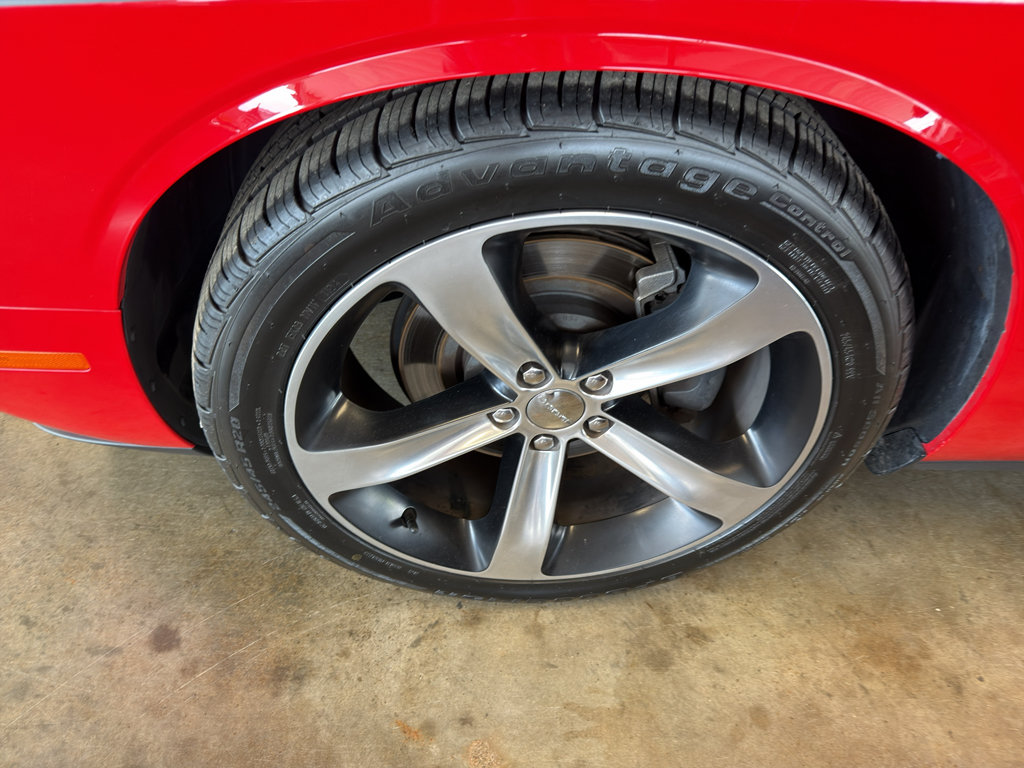 Used 2015 Dodge Challenger R/T Plus RWD image 8