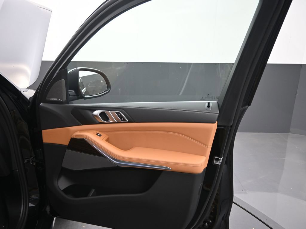 New 2026 BMW X5 xDrive50e w/ Premium Package AWD/4WD image 19
