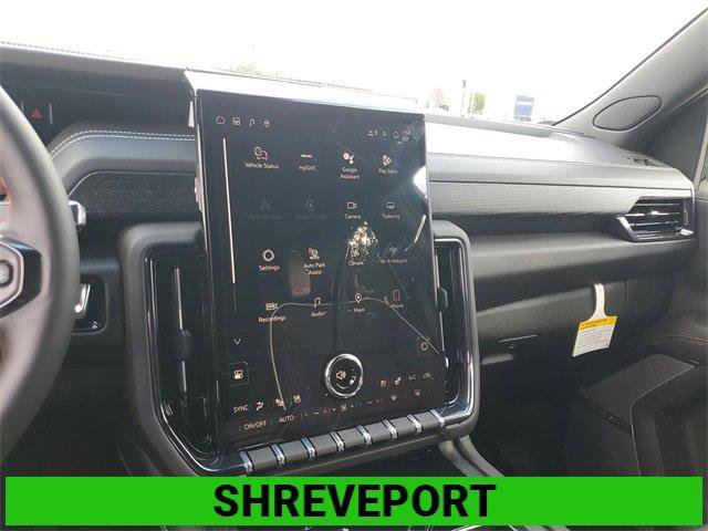 New 2026 GMC Yukon AT4 Ultimate w/ LPO, Floor Liner Package image 17