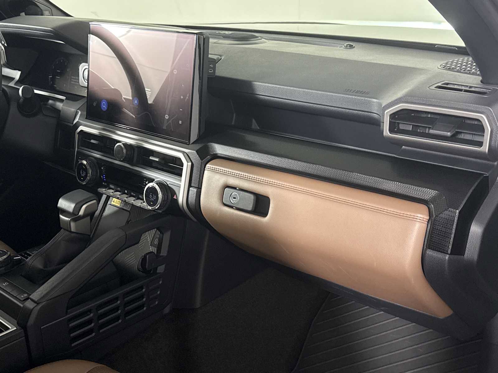 Used 2025 Toyota 4Runner Limited image 17