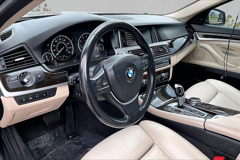 Used 2015 BMW 535i xDrive Sedan AWD/4WD image 14