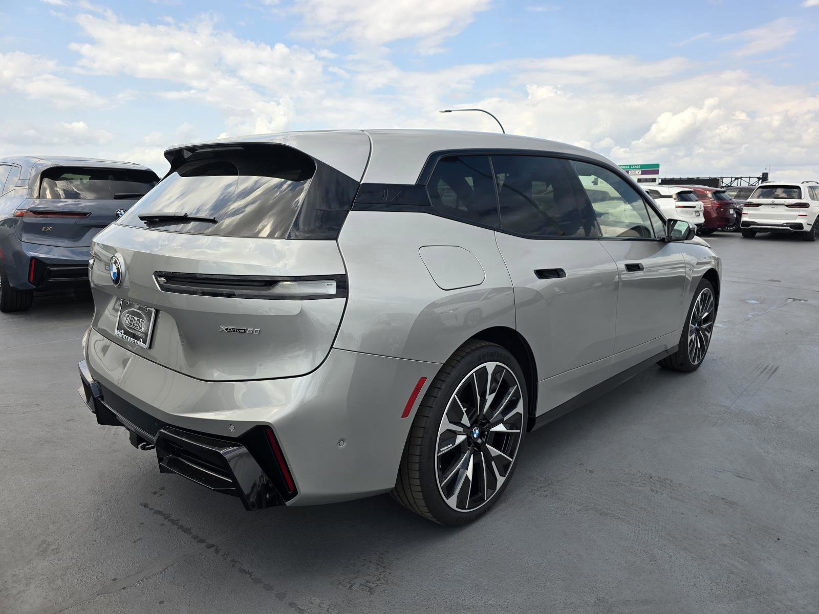 New 2026 BMW iX xDrive60 w/ M Sport Package image 19