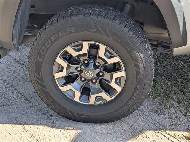 Used 2021 Toyota Tacoma TRD Off-Road image 10