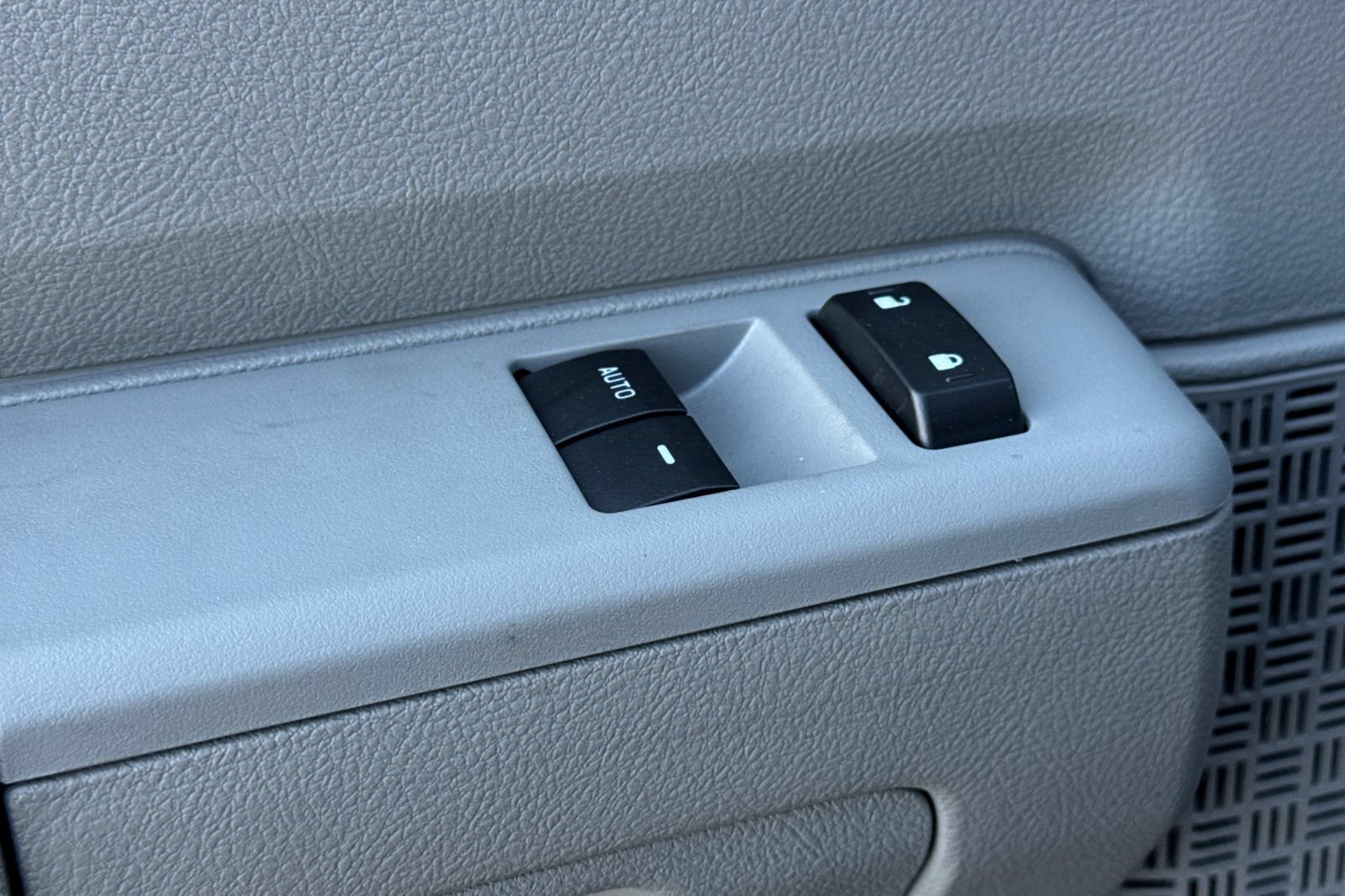 New 2026 Ford E-450 and Econoline 450 Super Duty w/ Interior Upgrade Package RWD image 12