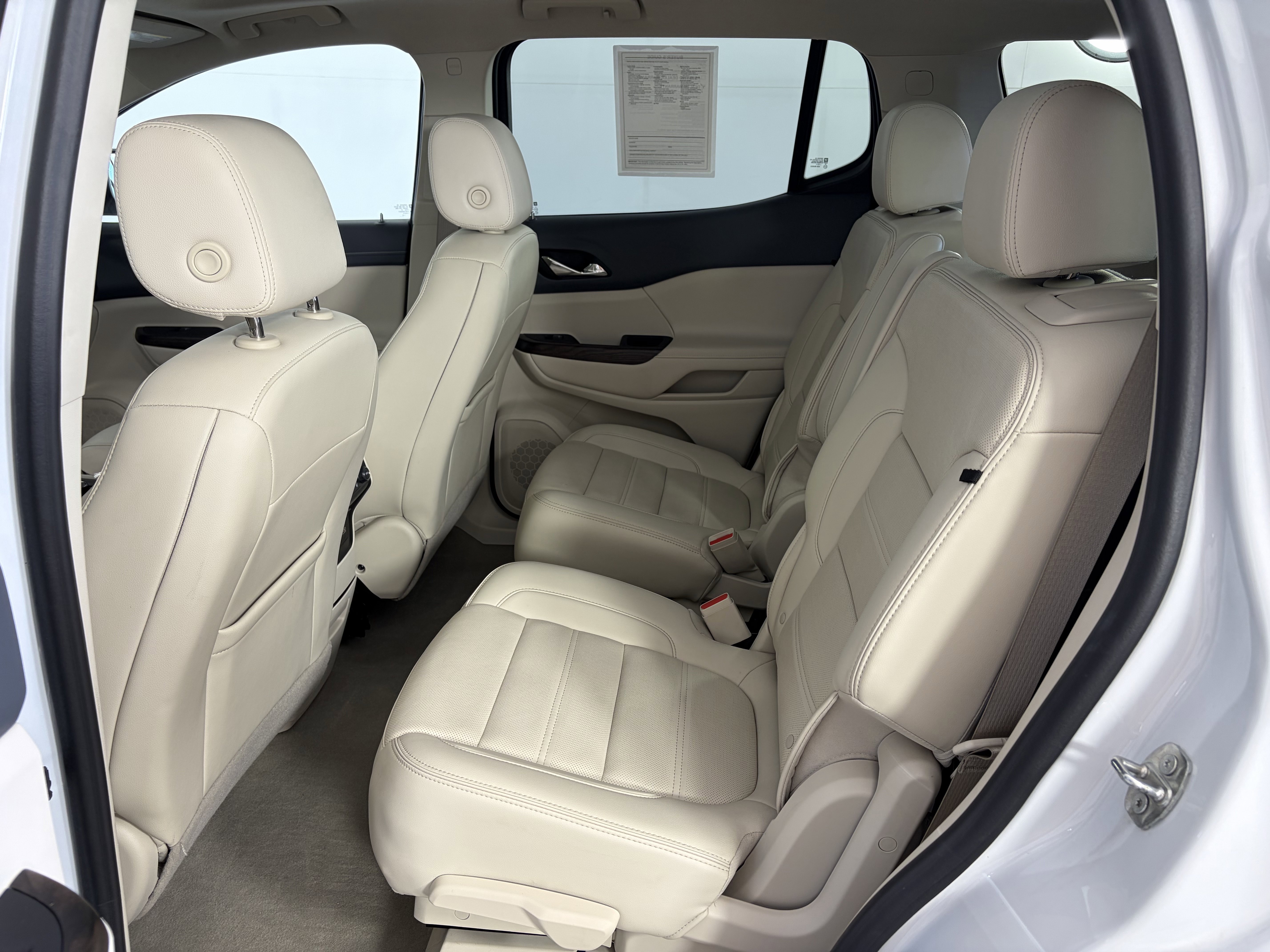 Used 2022 GMC Acadia Denali w/ Denali Ultimate Package AWD/4WD image 7
