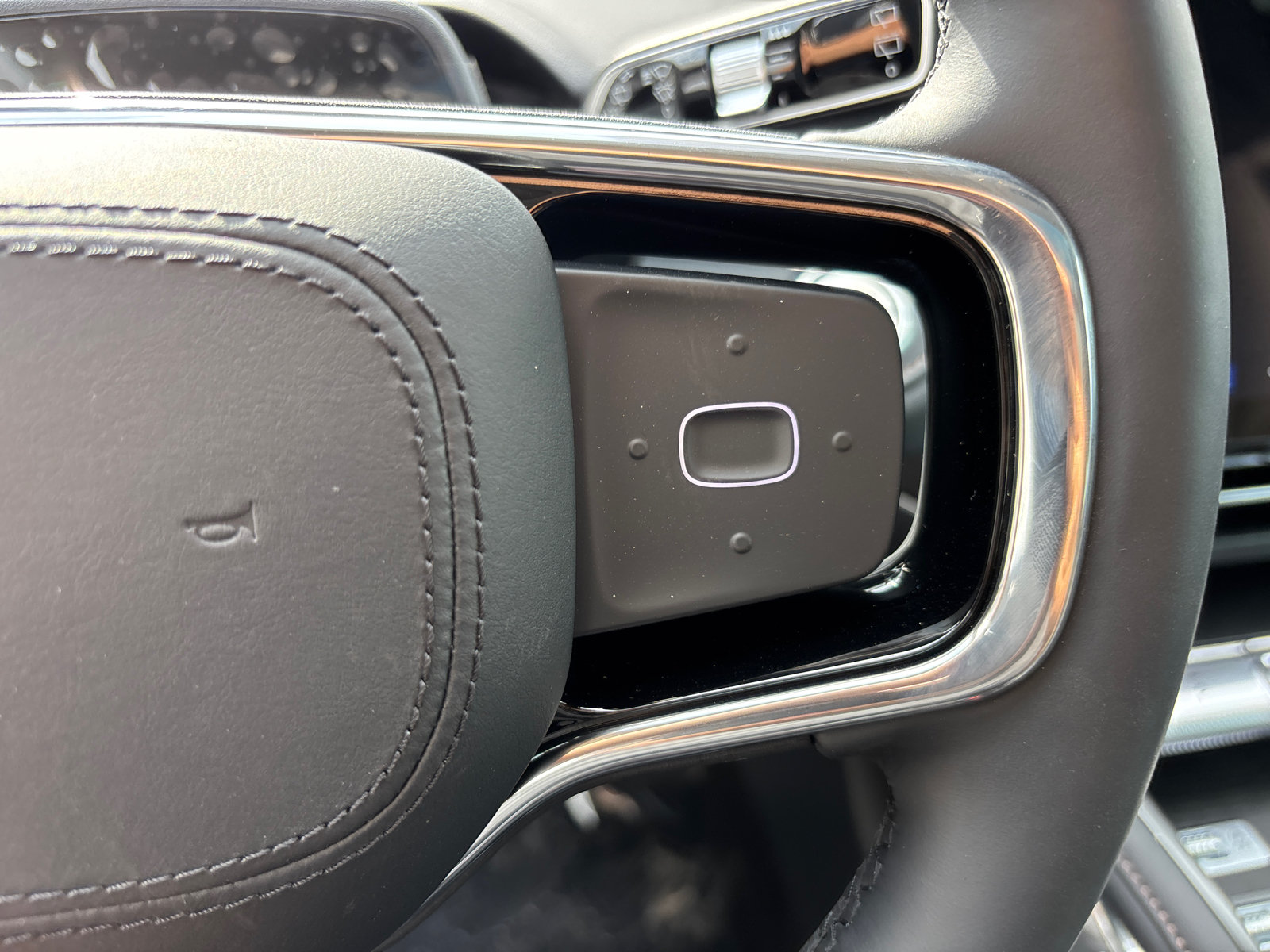 New 2026 Lincoln Nautilus Reserve w/ Jet Appearance Package AWD/4WD image 18