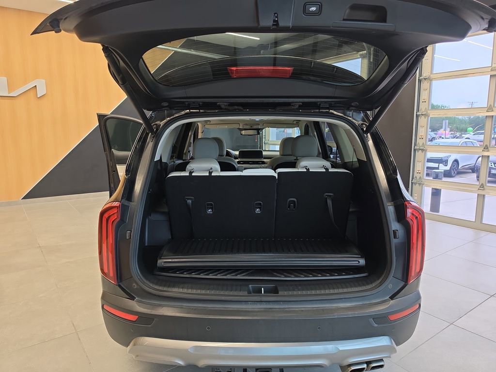 Used 2022 Kia Telluride EX w/ EX Premium Package FWD image 31