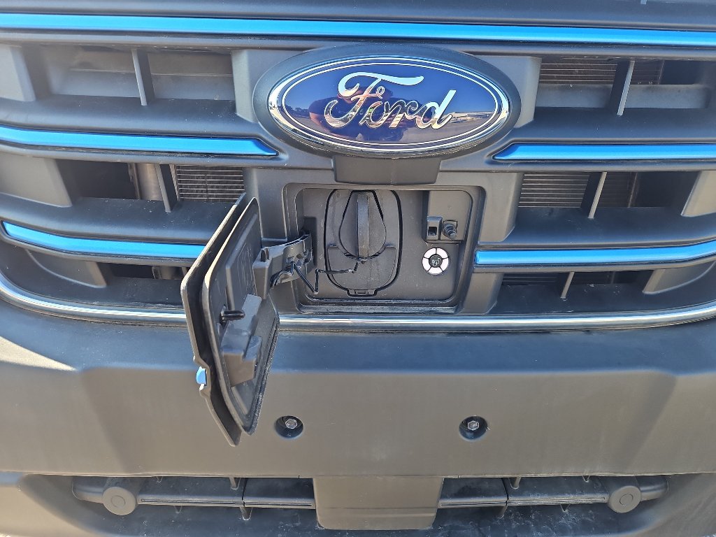 Used 2024 Ford E-Transit Low Roof RWD image 5