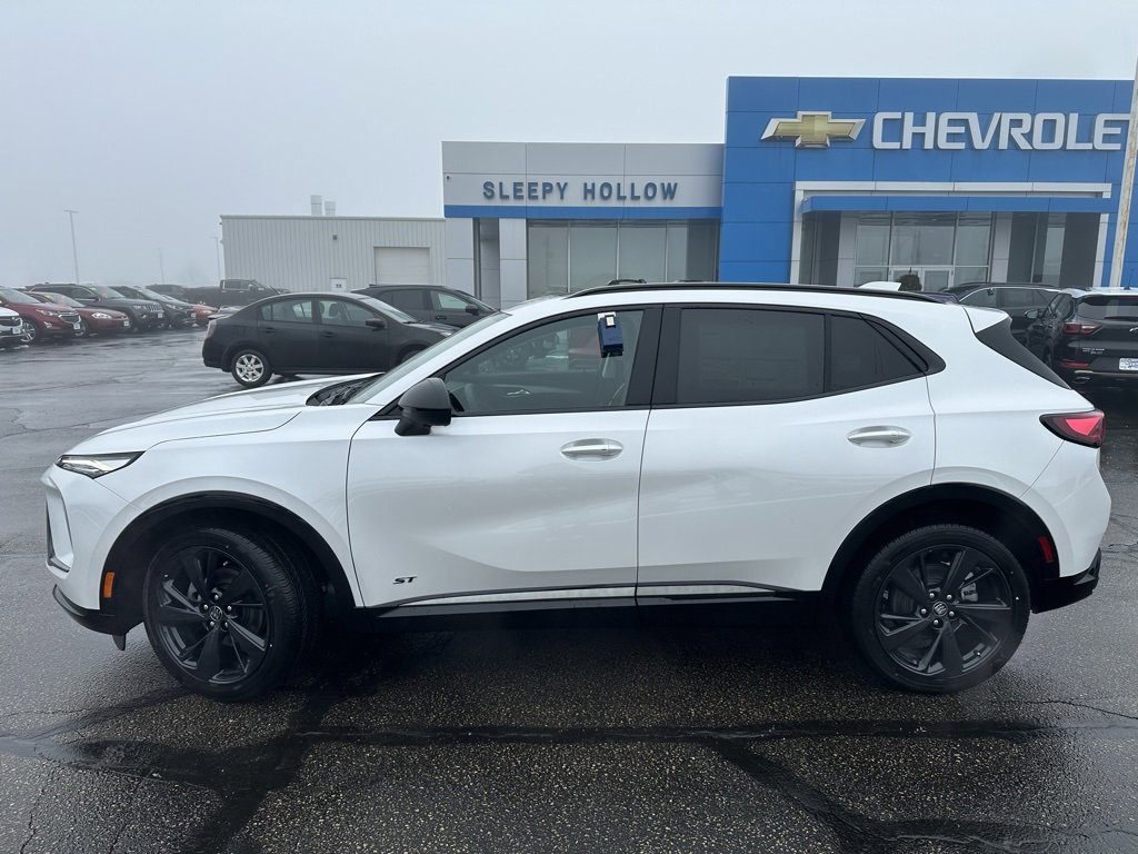 New 2025 Buick Envision Sport Touring image 2