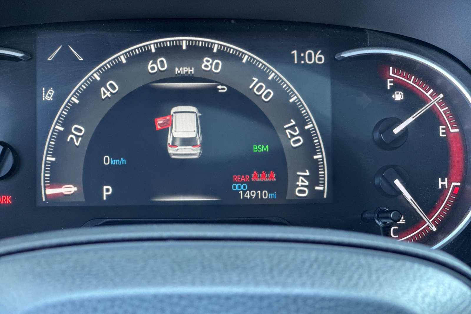 Used 2024 Toyota RAV4 XLE w/ Convenience Package FWD image 30