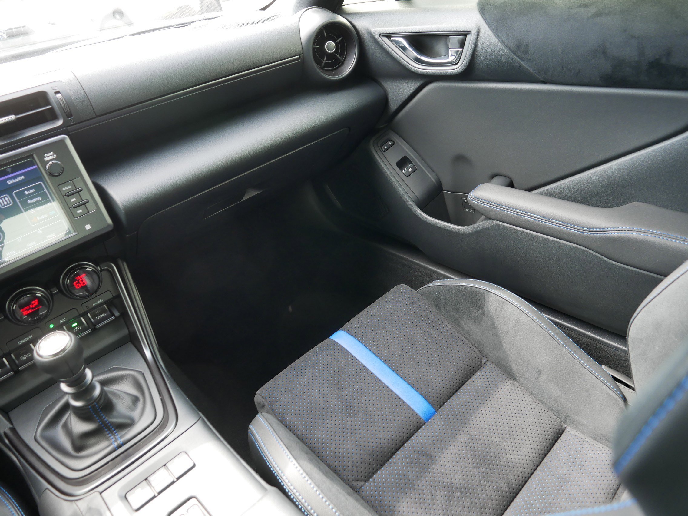 Certified 2025 Subaru BRZ tS RWD image 11