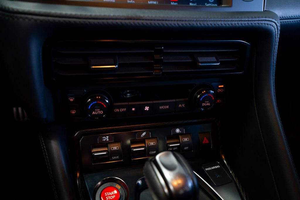 Used 2023 Nissan GT-R Premium w/ Floor Mat Package image 50