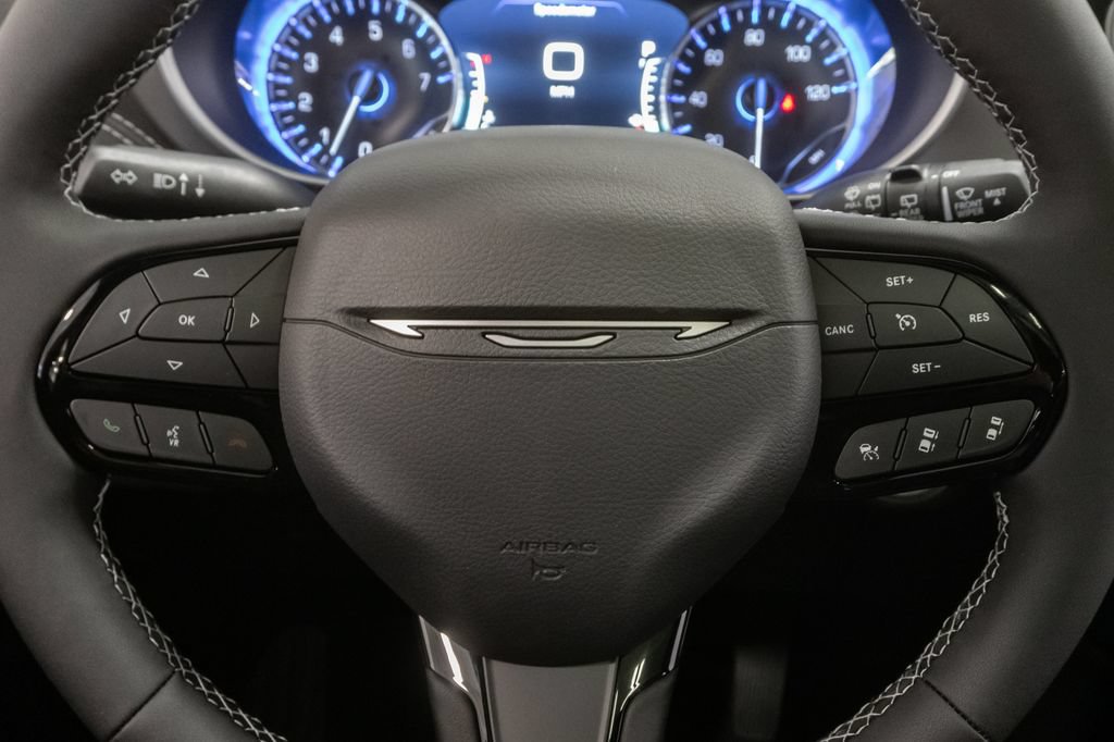 New 2027 Chrysler Pacifica Limited FWD image 17