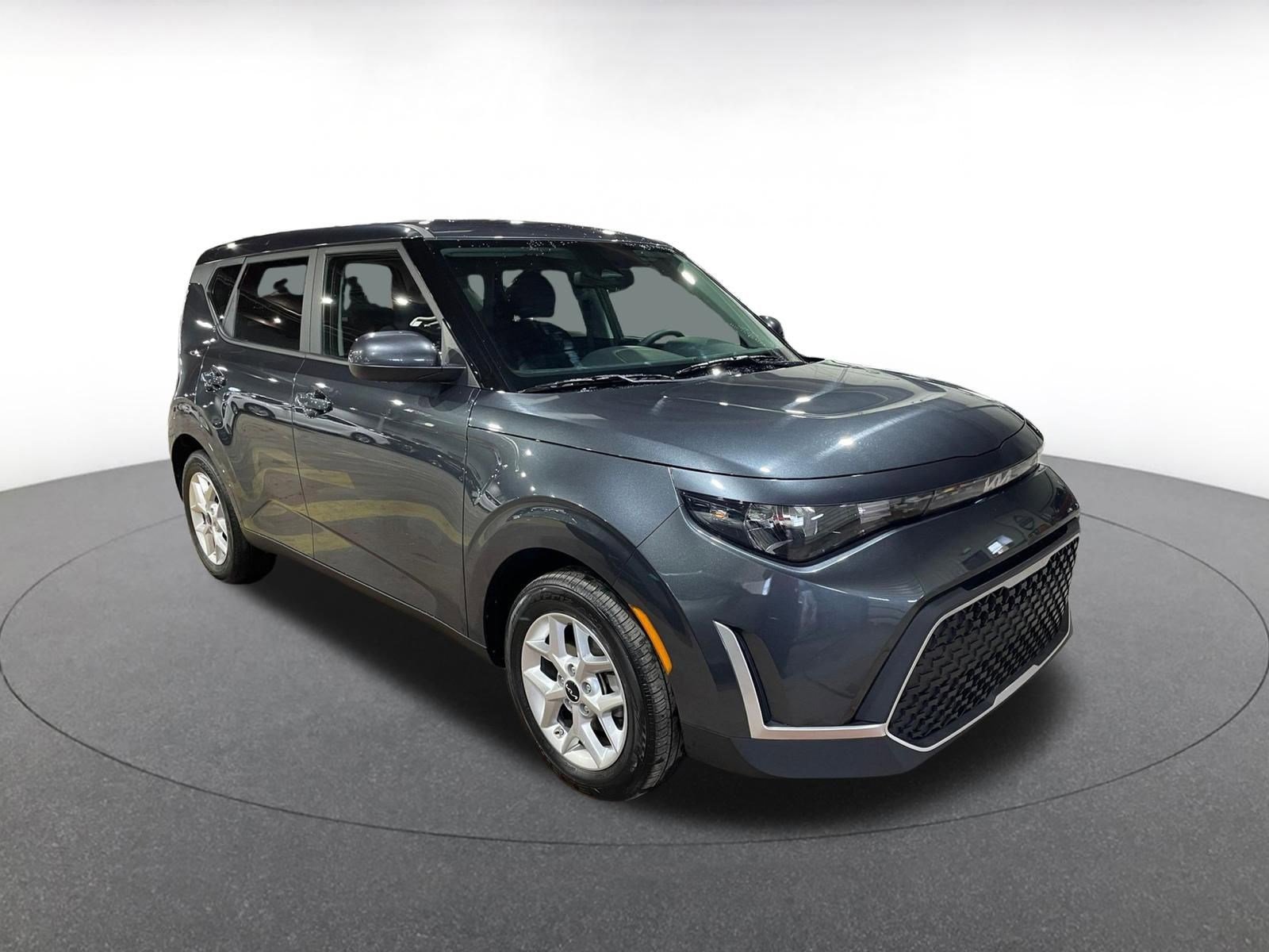 Used 2025 Kia Soul LX w/ LX Technology Package image 1