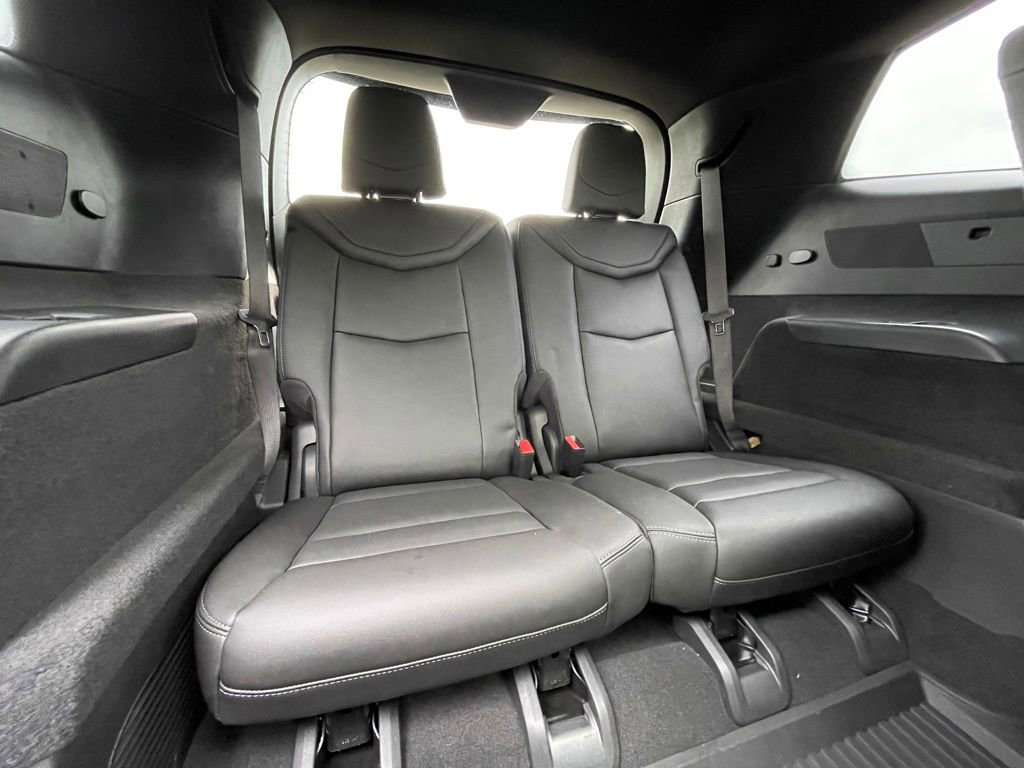 Used 2024 Cadillac XT6 Sport w/ LPO, Floor Liner Package AWD/4WD image 16