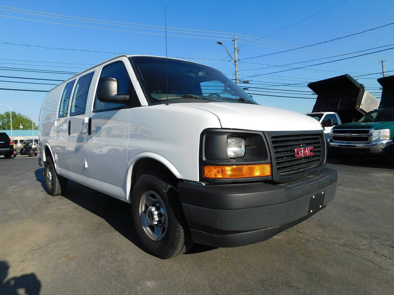 Used 2017 GMC Savana 2500 w/ All Terrain Package RWD image 2