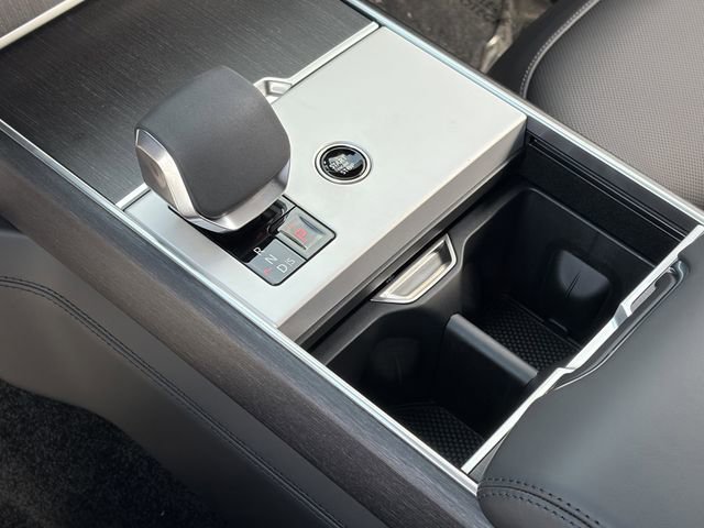 New 2026 Land Rover Range Rover SE image 9