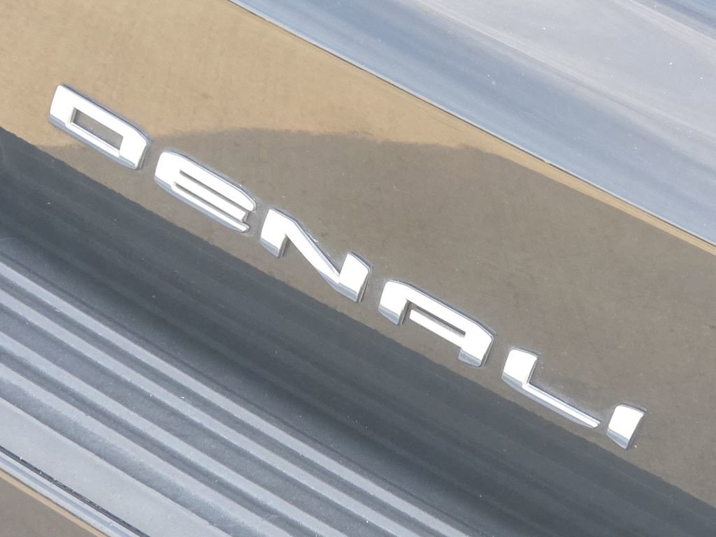 Used 2021 GMC Yukon XL Denali w/ Denali Premium Package RWD image 10
