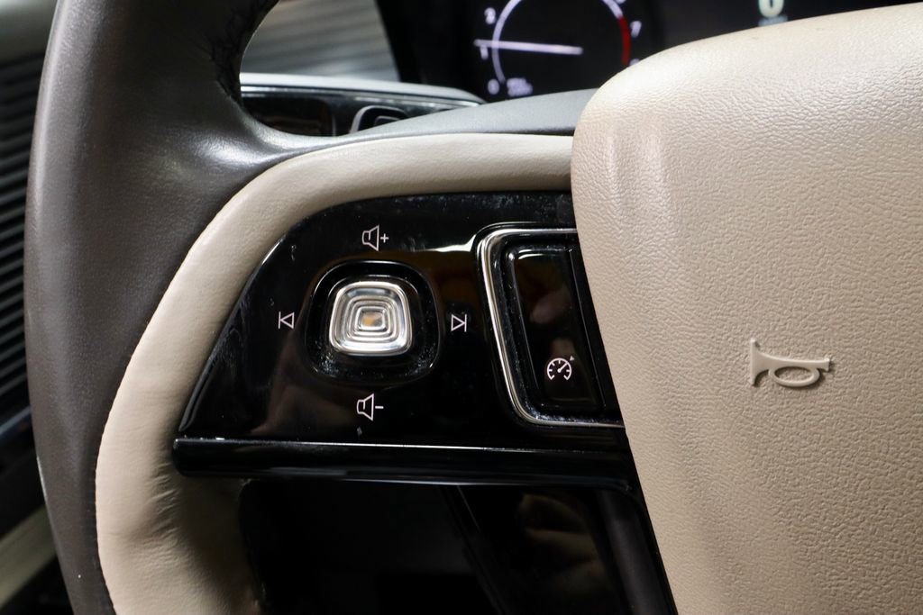 Used 2022 Lincoln Corsair Standard w/ Premium Package image 33