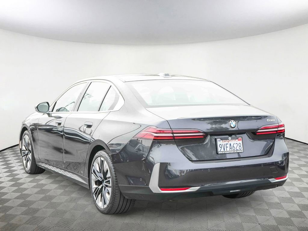 Used 2025 BMW 530i 530i w/ Premium Package image 7