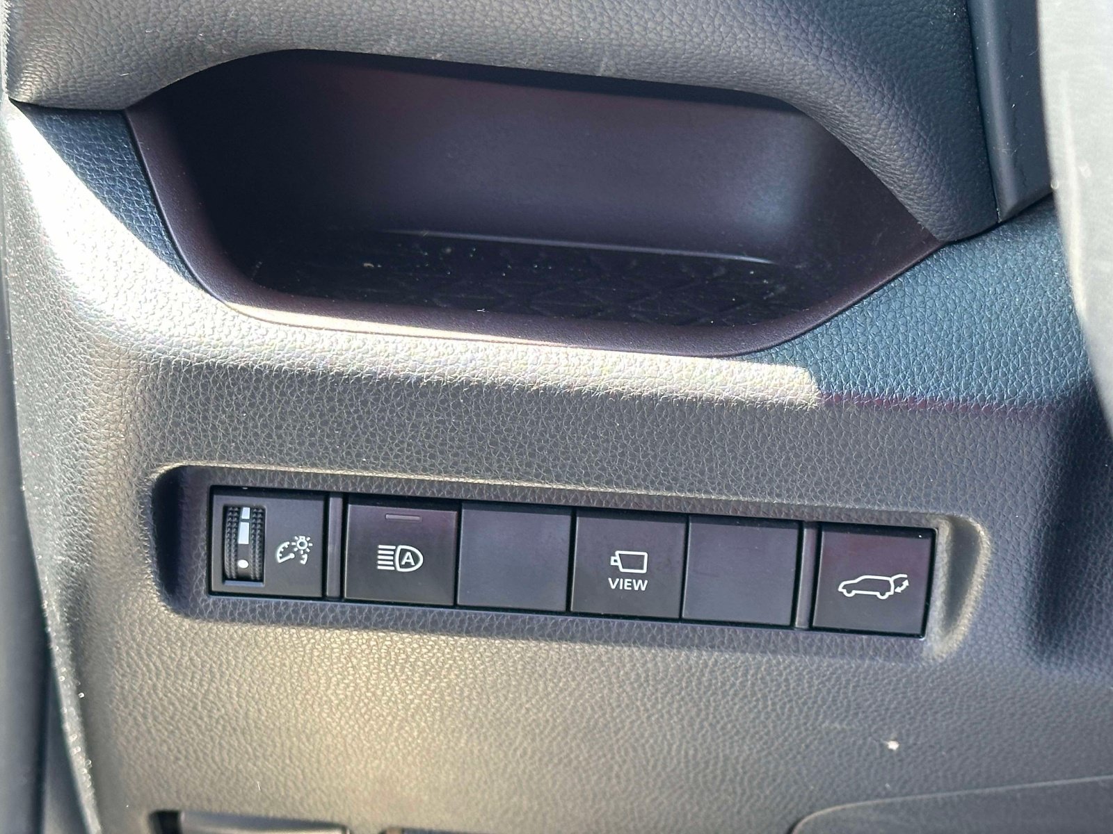 Used 2019 Toyota RAV4 Limited w/ Advanced Technology Package AWD/4WD image 22