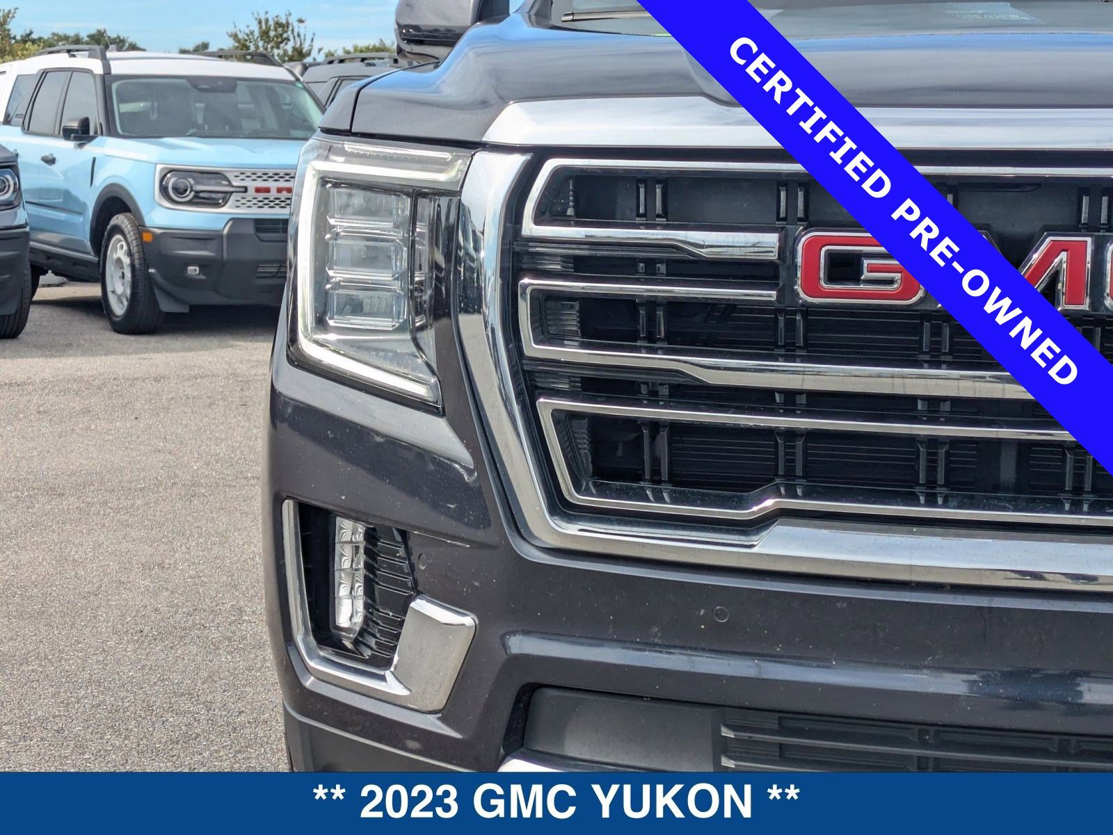 Used 2023 GMC Yukon SLT w/ SLT Luxury Package image 9