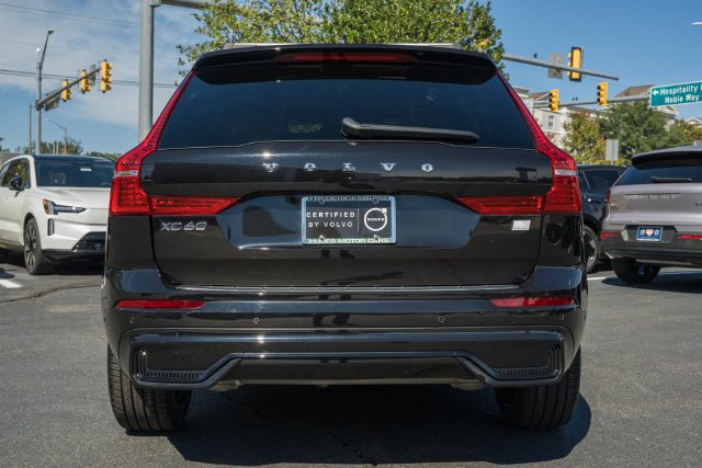 Certified 2024 Volvo XC60 T8 Ultimate w/ Protection Package Premier AWD/4WD image 6