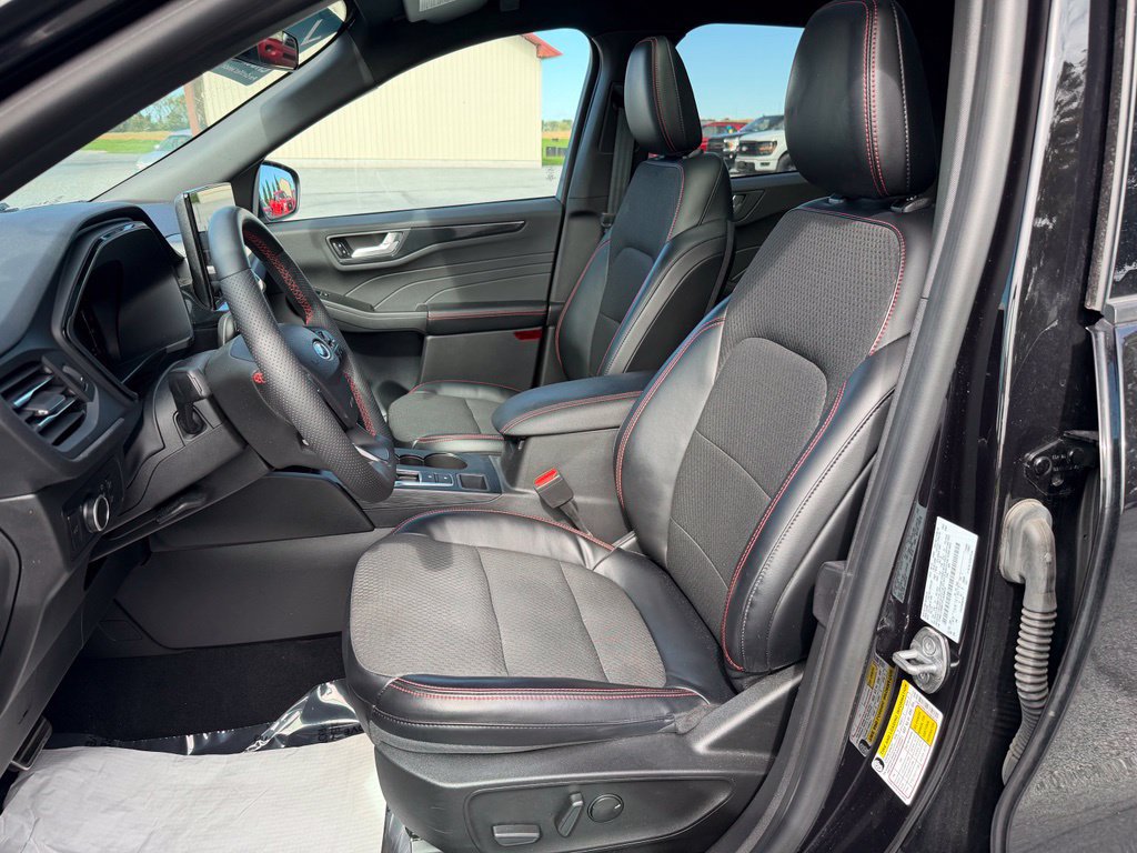 Certified 2023 Ford Escape ST-Line w/ Tech Pack #1 AWD/4WD image 12