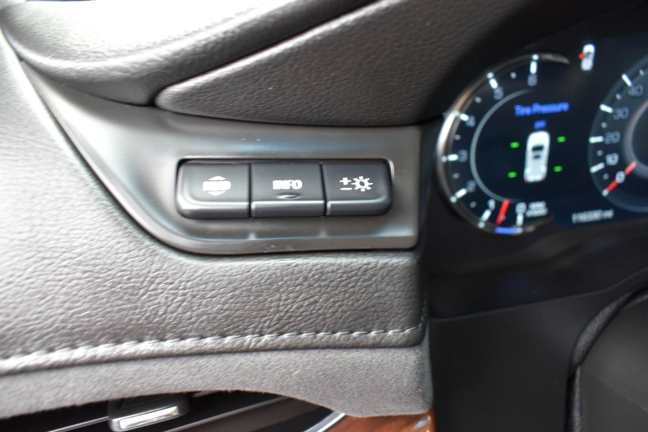Used 2019 Cadillac Escalade Premium Luxury RWD image 45