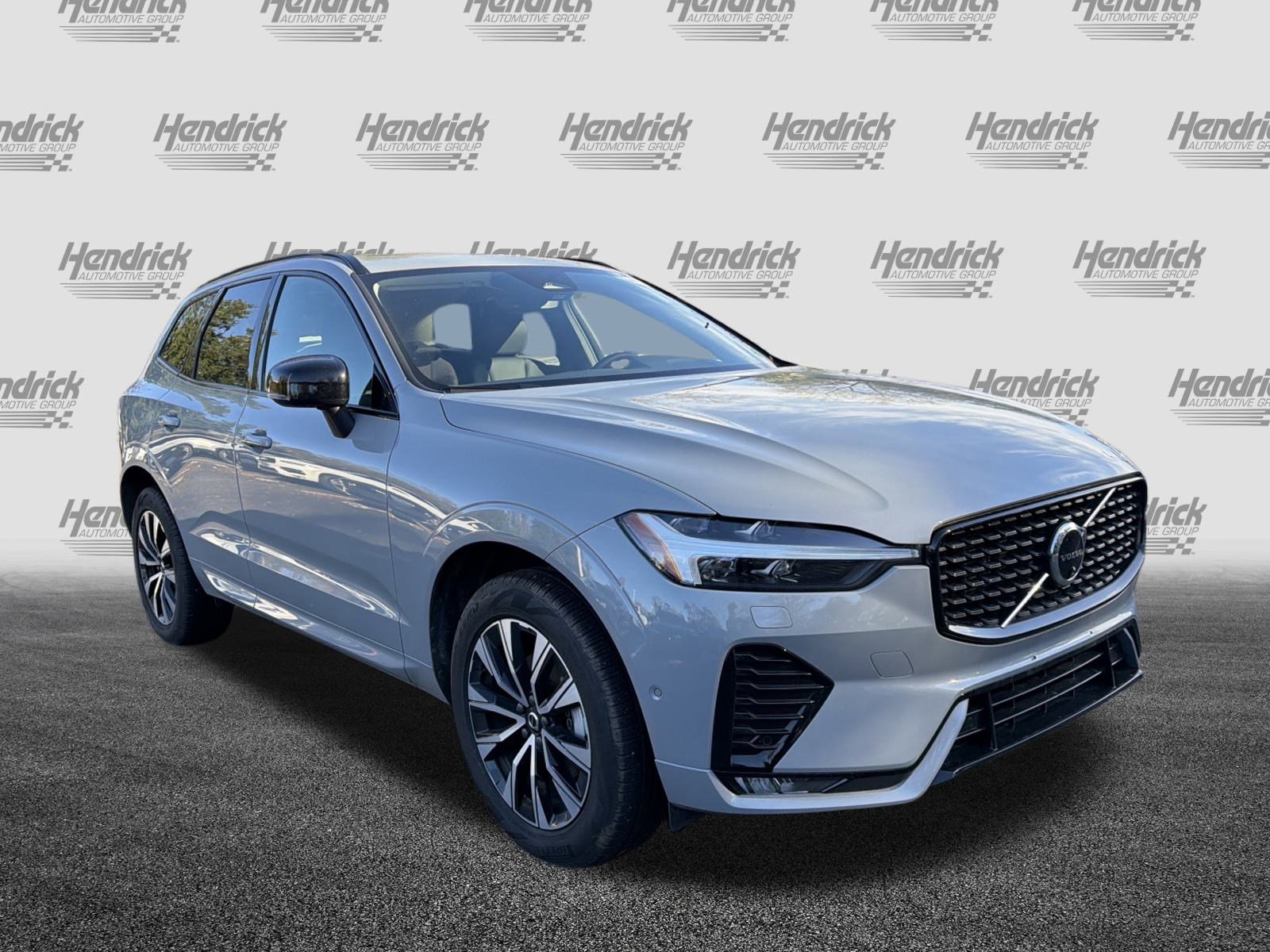 Certified 2025 Volvo XC60 B5 Plus image 2