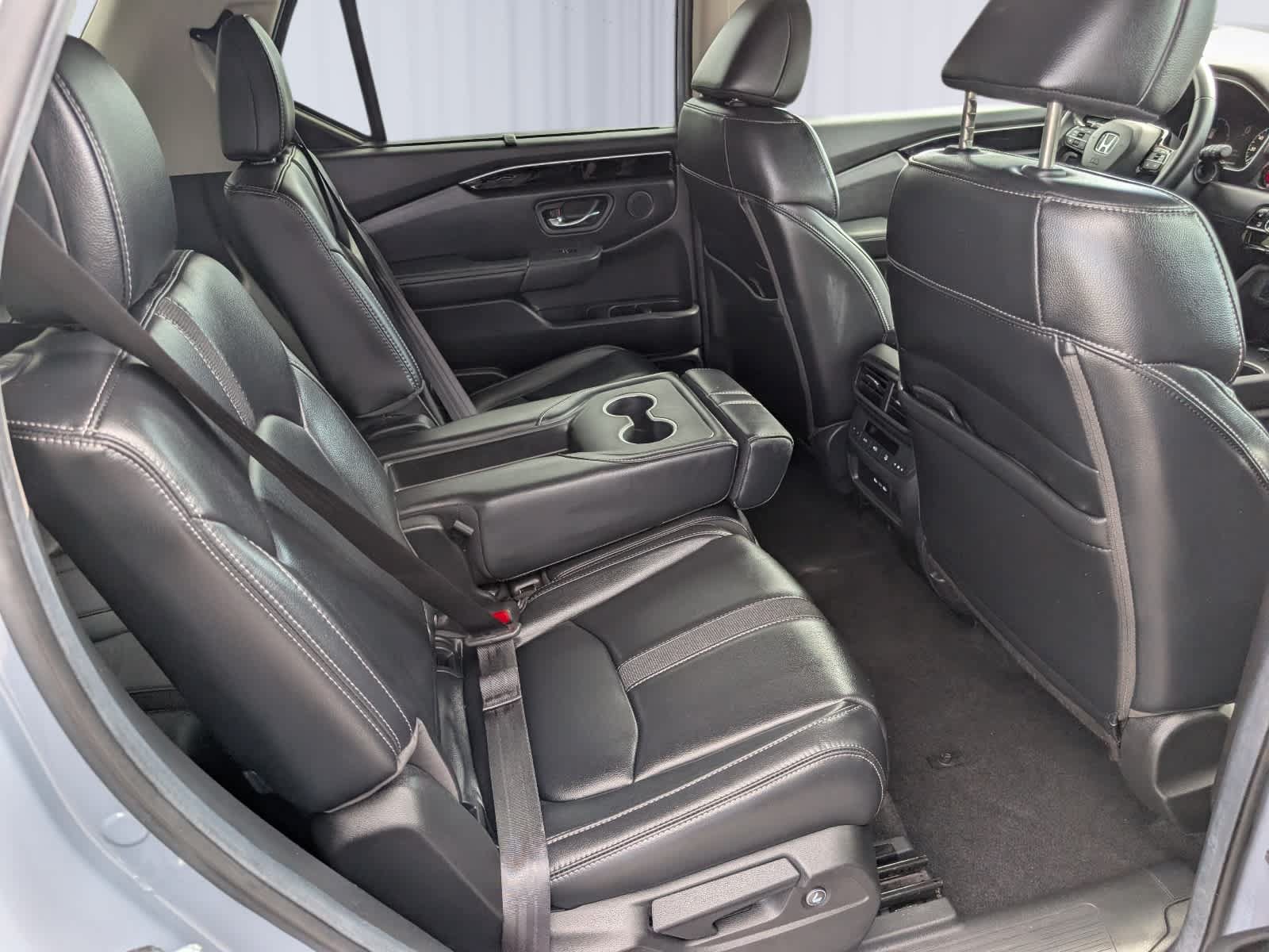 Used 2024 Honda Pilot Touring image 12