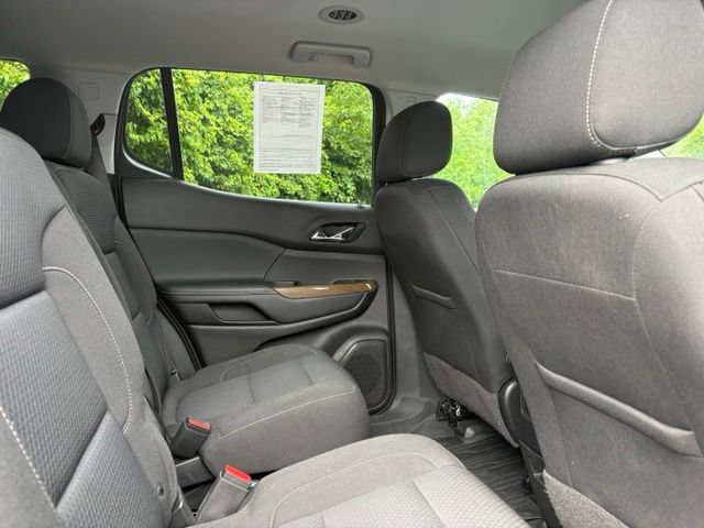 Used 2022 GMC Acadia SLE w/ LPO, Floor Liner Package FWD image 19