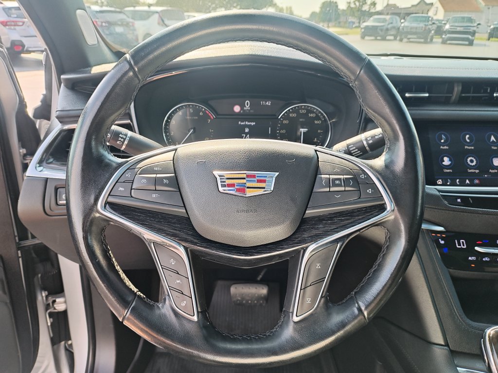 Used 2020 Cadillac XT5 Premium Luxury w/ LPO, Floor Liner Package AWD/4WD image 19