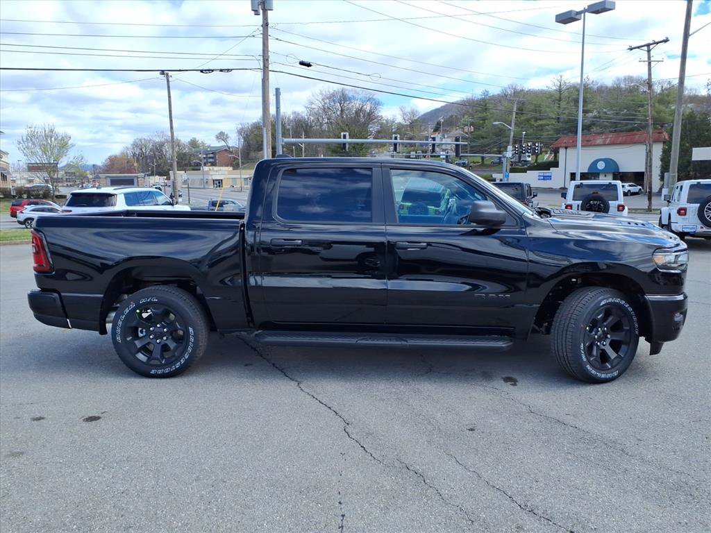New 2026 RAM 1500 Express AWD/4WD image 3
