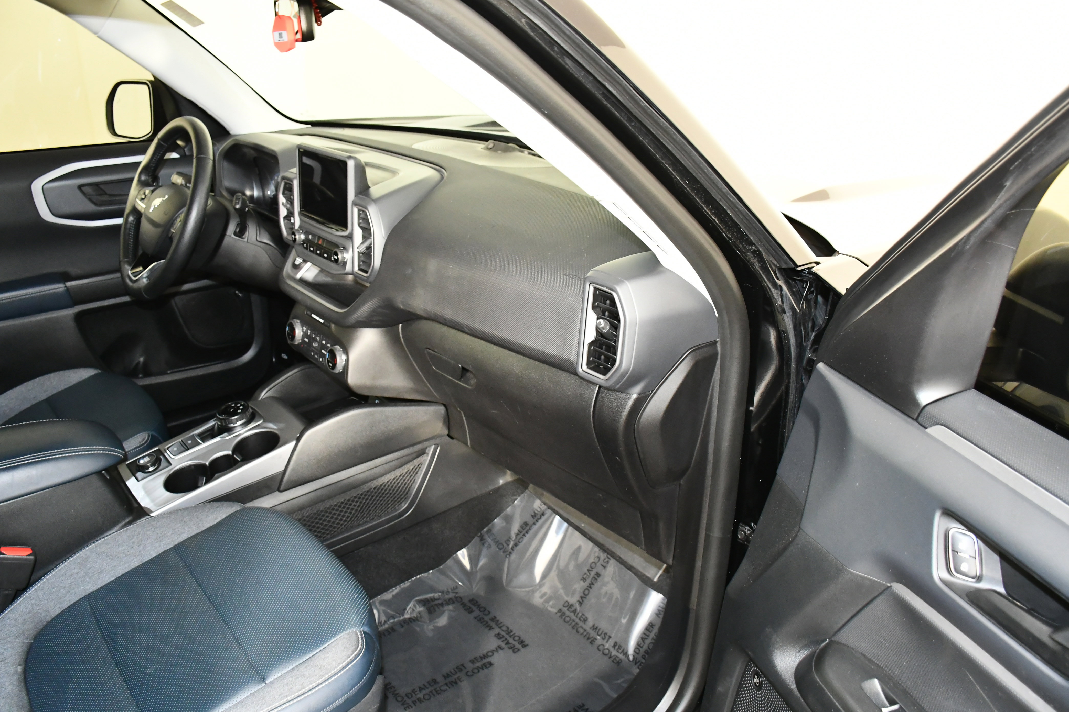 Used 2021 Ford Bronco Sport Outer Banks w/ Outer Banks Package (96D) image 42