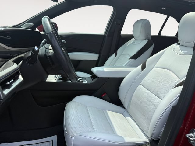 Certified 2024 Cadillac XT4 Sport AWD/4WD image 9