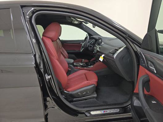 Used 2025 BMW X4 M40i w/ Parking Assistance Package image 8
