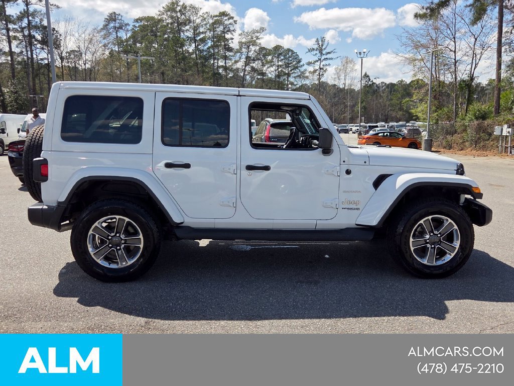 Used 2022 Jeep Wrangler Unlimited Sahara w/ Cold Weather Group AWD/4WD image 15