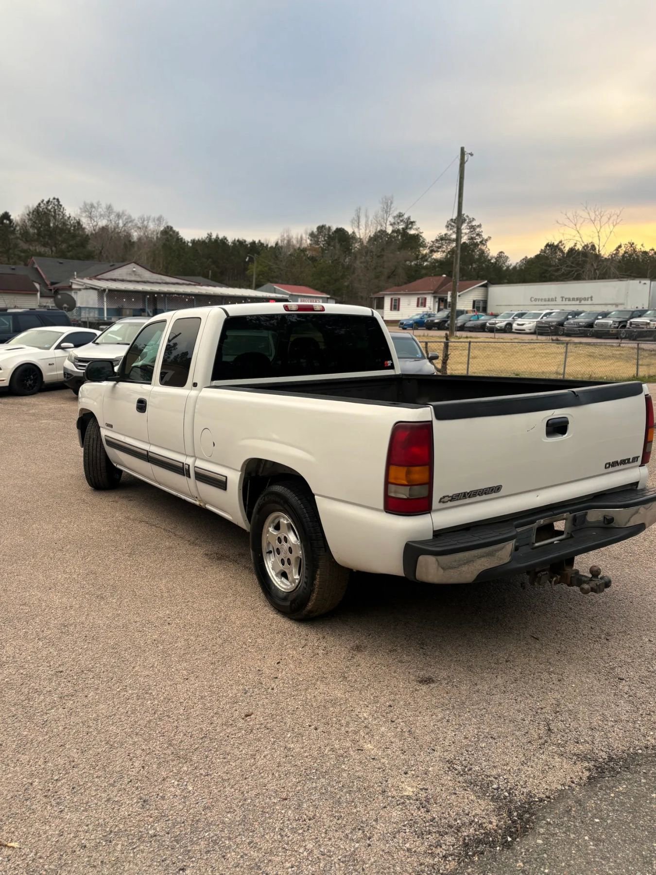Used 2002 Chevrolet Silverado 1500 LS w/ Heavy Duty Suspension Pkg RWD image 4