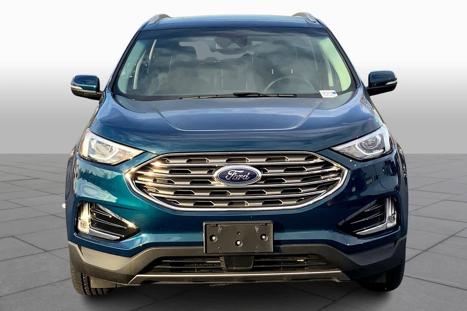 Used 2020 Ford Edge SEL w/ Cold Weather Package AWD/4WD image 4