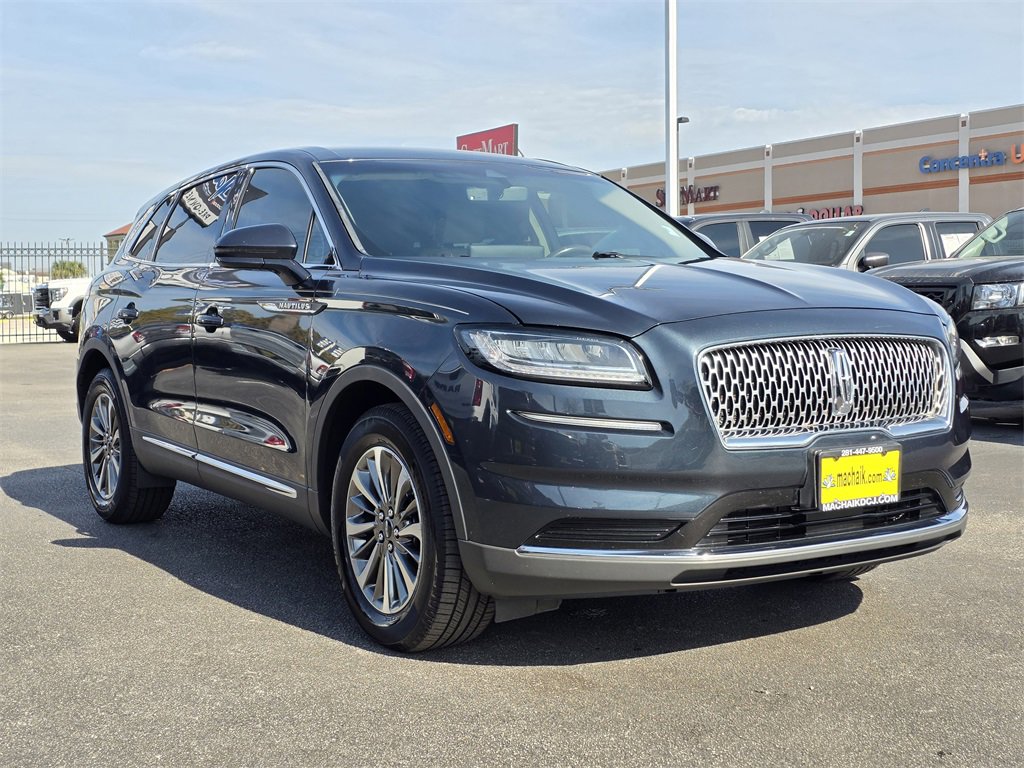 Used 2021 Lincoln Nautilus FWD w/ Equipment Group 101A image 3