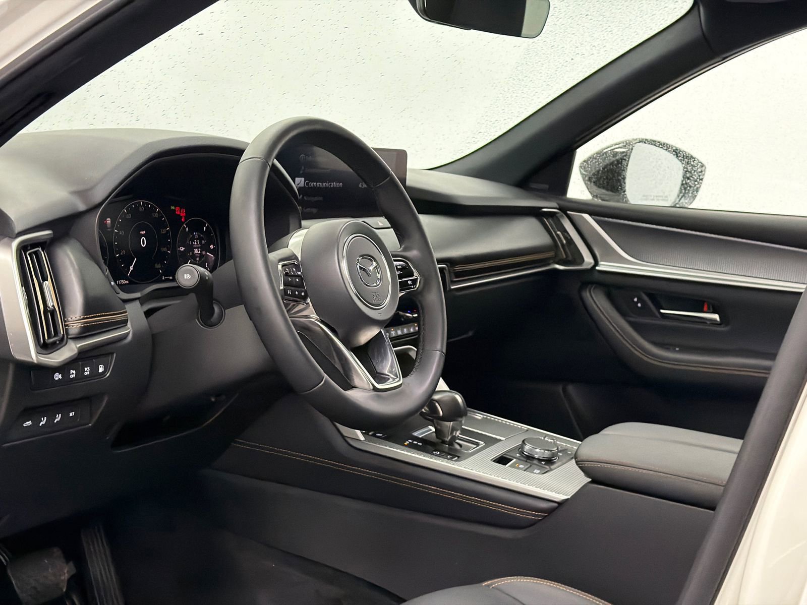 Used 2025 MAZDA CX-70 Plug-In Hybrid w/ Premium Plus AWD/4WD image 16