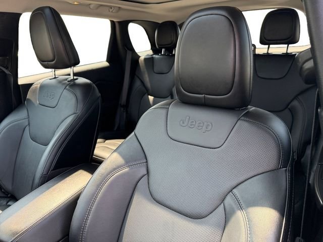 Certified 2022 Jeep Cherokee Limited AWD/4WD image 17