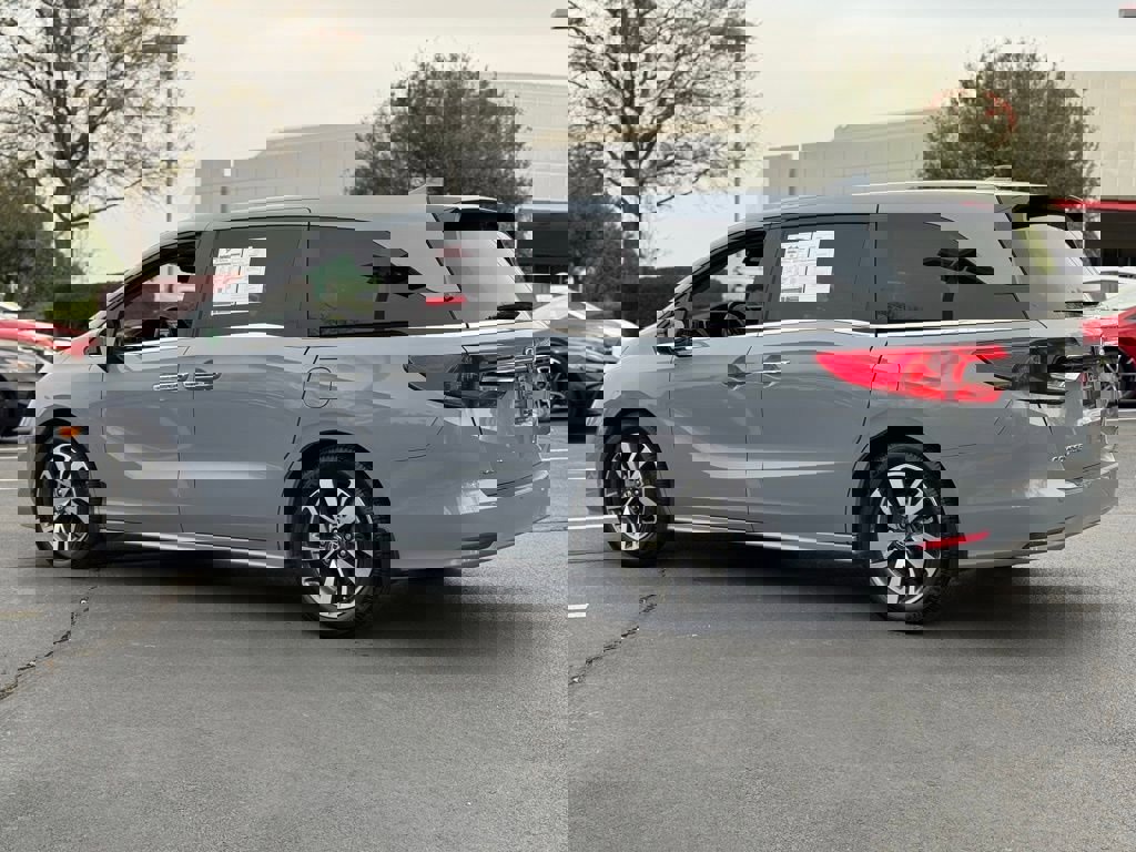 Used 2023 Honda Odyssey Touring image 10